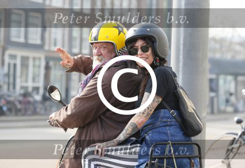 Amsterdam 10 april 2015    
Henk en Louise Schiffmacher op de scooter