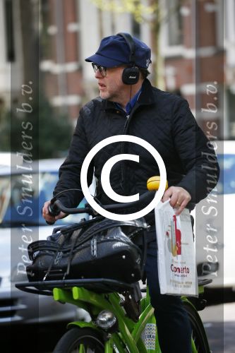 Amsterdam 28 april 2015  
Marc-Marie Huijbregts op de fiets in amsterdam