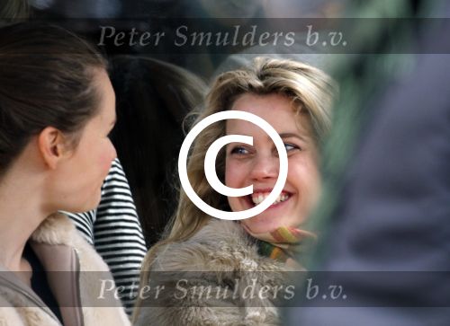 Amsterdam 4 april 2015 
Maria Kooistra met een vriendin op terras