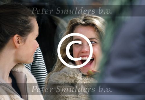 Amsterdam 4 april 2015 
Maria Kooistra met een vriendin op terras
