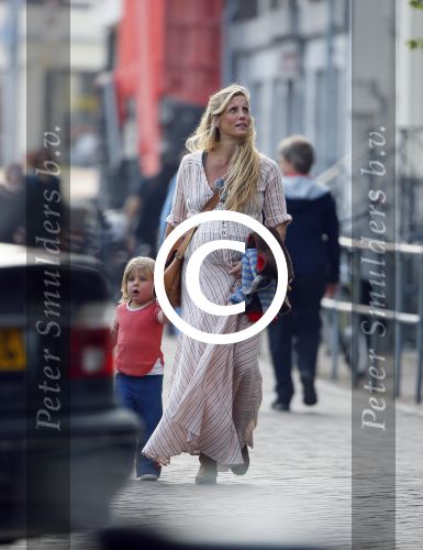Amsterdam 10 april 2015    
Marije Braber de vriendin van Chris Zegers hoogzwanger