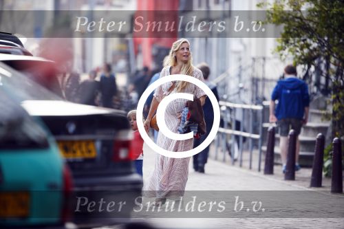 Amsterdam 10 april 2015    
Marije Braber de vriendin van Chris Zegers hoogzwanger