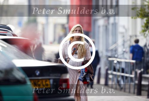 Amsterdam 10 april 2015    
Marije Braber de vriendin van Chris Zegers hoogzwanger