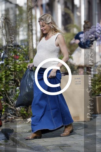 Amsterdam 10 april 2015    
Marije Braber de vriendin van Chris Zegers hoogzwanger