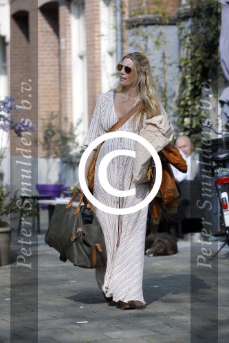 Amsterdam 10 april 2015    
Marije Braber de vriendin van Chris Zegers hoogzwanger