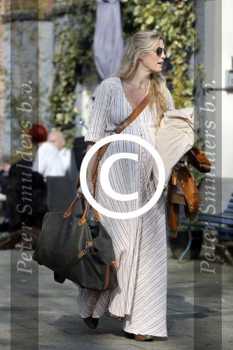 Amsterdam 10 april 2015    
Marije Braber de vriendin van Chris Zegers hoogzwanger