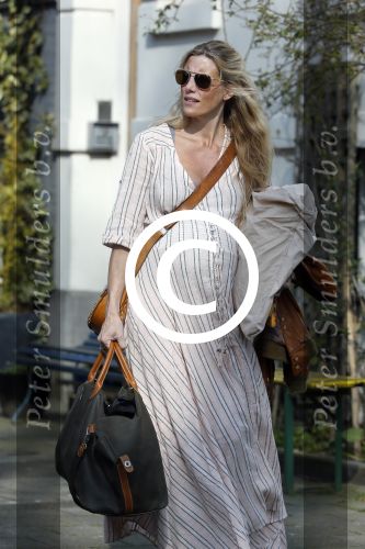 Amsterdam 10 april 2015    
Marije Braber de vriendin van Chris Zegers hoogzwanger