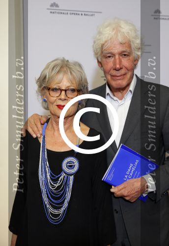Amsterdam 10 april 2015    
Premiere Nationaal Ballet in de stopera. Paul v Vliet met zijn vrouw
