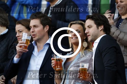 Eindhoven 18 april 2015
PSV_ Heerneveen 4-1 . Psv kampioen. Pieter v d Hoogenband en zijn nieuwe vriendin Marie JosÃ© Crooijmans verliefd op de tribune.