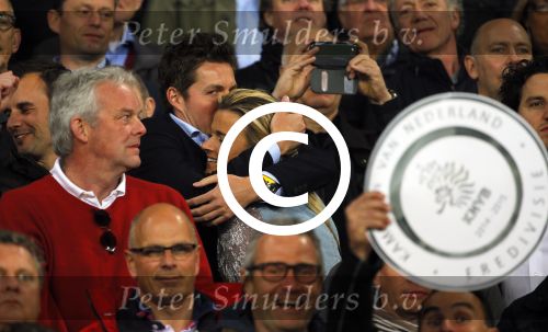 Eindhoven 18 april 2015
PSV_ Heerneveen 4-1 . Psv kampioen. Pieter v d Hoogenband en zijn nieuwe vriendin Marie JosÃ© Crooijmans verliefd op de tribune.