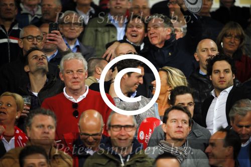 Eindhoven 18 april 2015
PSV_ Heerneveen 4-1 . Psv kampioen. Pieter v d Hoogenband en zijn nieuwe vriendin Marie JosÃ© Crooijmans verliefd op de tribune.