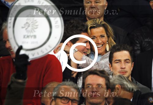Eindhoven 18 april 2015
PSV_ Heerneveen 4-1 . Psv kampioen. Pieter v d Hoogenband en zijn nieuwe vriendin Marie JosÃ© Crooijmans verliefd op de tribune.
