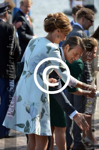 Dordrecht, 27 April 2015
Koningsdag 2015 met Koningin Willem-Alexander, Koningin Maxima, Prinses Amalia, Prinses Alexia em Prinses Ariane, Prins Constatijn, Prinses Laurentien, Prins Maurits, Prinses Marilene, Prinses Annette, Prins Bernhard Jr., Prins Pieter Christiaan en Prinses Anita