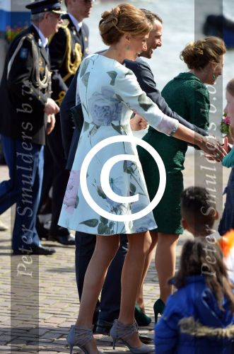 Dordrecht, 27 April 2015
Koningsdag 2015 met Koningin Willem-Alexander, Koningin Maxima, Prinses Amalia, Prinses Alexia em Prinses Ariane, Prins Constatijn, Prinses Laurentien, Prins Maurits, Prinses Marilene, Prinses Annette, Prins Bernhard Jr., Prins Pieter Christiaan en Prinses Anita