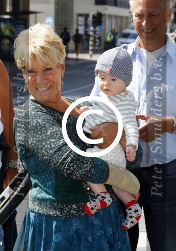 Amsterdam 23 en 24 april 2015
Puck Croiset (met kleindochter) en Jules Croiset op terras