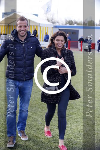 Beverwijk 27 april 2015
Rafael v d Vaart organiseert een voetbaltournooi bij vv Kennemers. Zijn vader Ramon en moeder Lolita werken ook mee. Sabia Engizek komt natuurlijk kijken en verricht de aftrap.