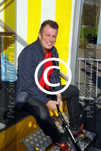 Beverwijk 27 april 2015
Rafael v d Vaart organiseert een voetbaltournooi bij vv Kennemers. Zijn vader Ramon en moeder Lolita werken ook mee. Sabia Engizek komt natuurlijk kijken en verricht de aftrap.