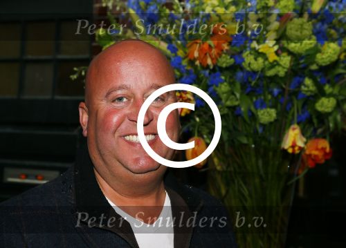 Amsterdam 11 april 2015  
Presentatie boek en 70e verjaardag van Joop Braakhekke bij le Garage. Zijn moeder van 104 jaar oud was aanwezig. Reni v Maren