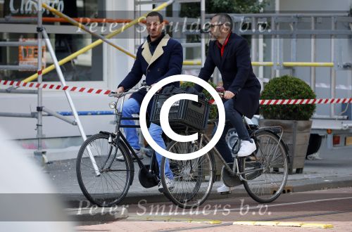 Amsterdam 28 april 2015
Rolf Snoeren (Viktor&Rolf) met zijn partner fietsend door amsterdam