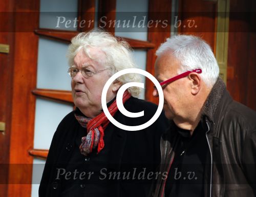 Amsterdam 24 april 2015
Rudi Fuchs met wandelstok in de beethovenstraat.