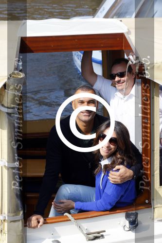 Ammsterdam 10 april 2015
Ruud Gullit en zijn vriendin Maggie Jiminez gaan varen op de grachten van amsterdam met zijn dochter Felicity en vrienden
