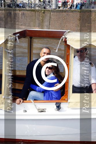 Ammsterdam 10 april 2015
Ruud Gullit en zijn vriendin Maggie Jiminez gaan varen op de grachten van amsterdam met zijn dochter Felicity en vrienden