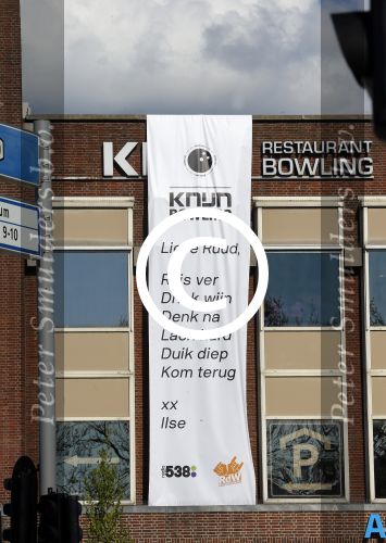 Amsterdam 30 april 2015  
De vriendin van Ruud de Wild Ilse Knijn heeft een mooi spanddoek voor Ruud op laten hangen ivm zijn laatste uitzending bij radio 538