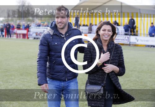 Beverwijk 27 april 2015
Rafael v d Vaart organiseert een voetbaltournooi bij vv Kennemers. Zijn vader Ramon en moeder Lolita werken ook mee. Sabia Engizek komt natuurlijk kijken en verricht de aftrap.