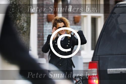 Amsterdam 4 april 2015  
Ruud de Wild haalt met zijn nieuwe vriendin ilse Knijn zijn dochter Toy Travis op bij haar moeder tatum Dagelet. Daarna gaat hij met zijn kinderen naar de stad