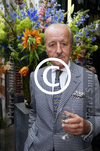 Amsterdam 11 april 2015  
Presentatie boek en 70e verjaardag van Joop Braakhekke bij le Garage. Zijn moeder van 104 jaar oud was aanwezig. Theo Hiddema