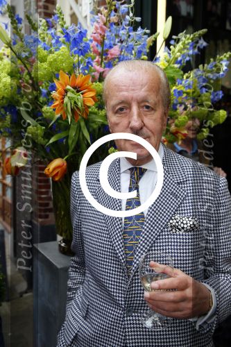 Amsterdam 11 april 2015  
Presentatie boek en 70e verjaardag van Joop Braakhekke bij le Garage. Zijn moeder van 104 jaar oud was aanwezig. Theo Hiddema