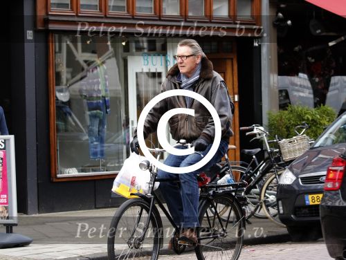 Amsterdam 4 april 2015
Ursul de Geer op de fiets in Amsterdam zuid