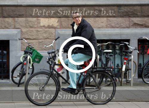 Amsterdam 7 april 2015   
Ursul de Geer op de fiets