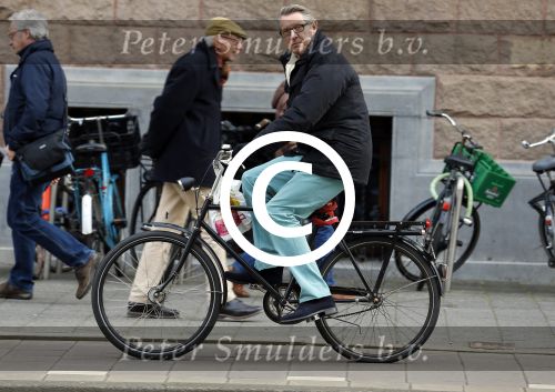 Amsterdam 7 april 2015   
Ursul de Geer op de fiets