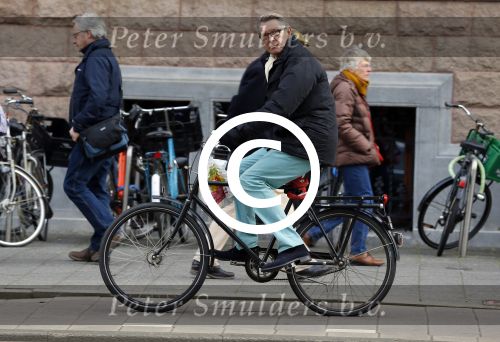Amsterdam 7 april 2015   
Ursul de Geer op de fiets