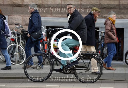 Amsterdam 7 april 2015   
Ursul de Geer op de fiets