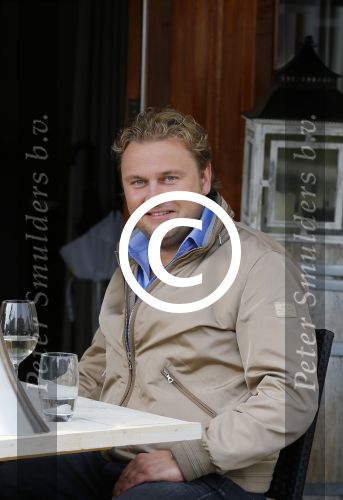 Amsterdam 13 april 2015  
Opnames video clip wesly Bronkhorst met oa Fabienne de Vries Esther Oosterbeek en Netty v d Veer