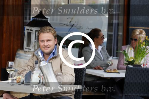 Amsterdam 13 april 2015  
Opnames video clip wesly Bronkhorst met oa Fabienne de Vries Esther Oosterbeek en Netty v d Veer