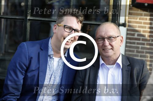 Amsterdam 17 mei 2016 
Surprise feestje voor Frank Sanders voor zijn 70e verjaardag in de kleine komedie.
Arijan v Bavel ( Adje) met zijn vader
