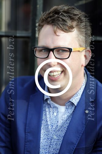Amsterdam 17 mei 2016 
Surprise feestje voor Frank Sanders voor zijn 70e verjaardag in de kleine komedie.
Arijan v Bavel ( Adje) met zijn vader
