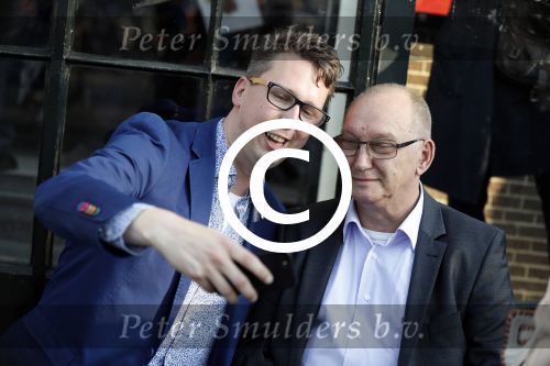 Amsterdam 17 mei 2016 
Surprise feestje voor Frank Sanders voor zijn 70e verjaardag in de kleine komedie.
Arijan v Bavel ( Adje) met zijn vader