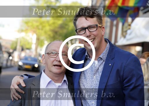 Amsterdam 17 mei 2016 
Surprise feestje voor Frank Sanders voor zijn 70e verjaardag in de kleine komedie.
Arijan v Bavel ( Adje) met zijn vader
