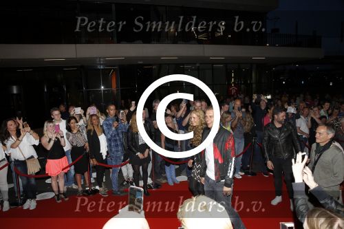 Amsterdam 6 mei 2016
Wereldpremiere van Armin v Buuren, Armin Only Embrace in het ziggo dome.
Armin kwam met zijn vrouw over de rode loper binnen.