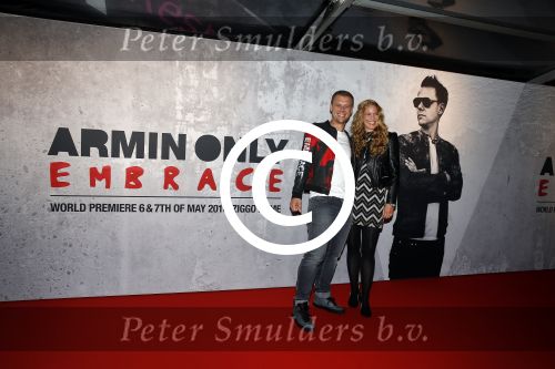 Amsterdam 6 mei 2016
Wereldpremiere van Armin v Buuren, Armin Only Embrace in het ziggo dome.
Armin kwam met zijn vrouw over de rode loper binnen.