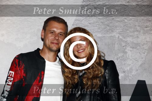 Amsterdam 6 mei 2016
Wereldpremiere van Armin v Buuren, Armin Only Embrace in het ziggo dome.
Armin kwam met zijn vrouw over de rode loper binnen.
