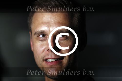 Amsterdam 6 mei 2016
Wereldpremiere van Armin v Buuren, Armin Only Embrace in het ziggo dome.
Armin kwam met zijn vrouw over de rode loper binnen.