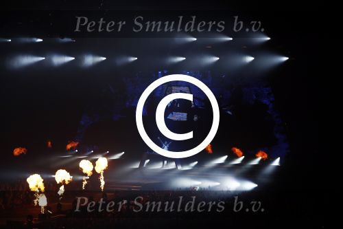 Amsterdam 6 mei 2016
Wereldpremiere van Armin v Buuren, Armin Only Embrace in het ziggo dome.
Armin kwam met zijn vrouw over de rode loper binnen.