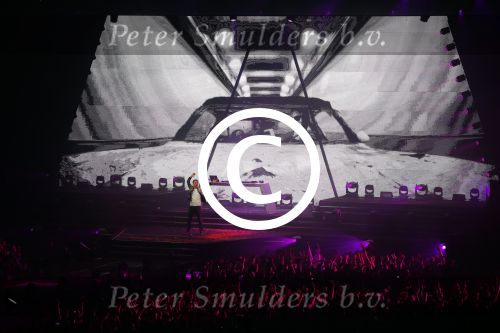 Amsterdam 6 mei 2016
Wereldpremiere van Armin v Buuren, Armin Only Embrace in het ziggo dome.
Armin kwam met zijn vrouw over de rode loper binnen.