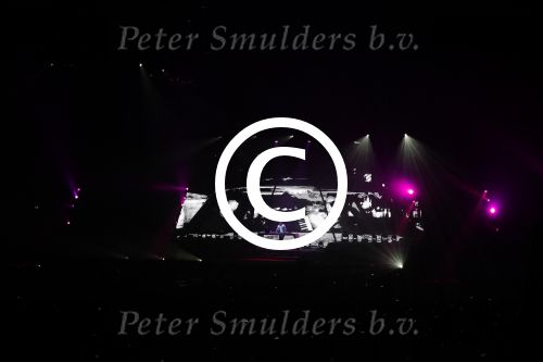 Amsterdam 6 mei 2016
Wereldpremiere van Armin v Buuren, Armin Only Embrace in het ziggo dome.
Armin kwam met zijn vrouw over de rode loper binnen.