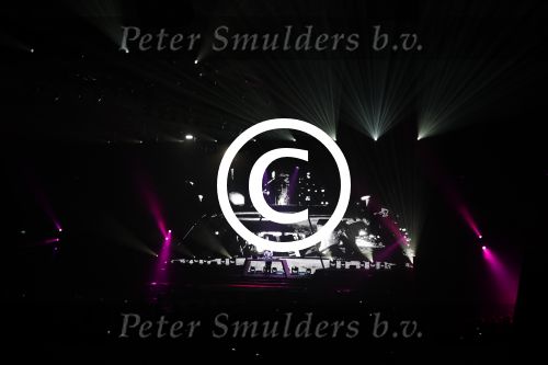 Amsterdam 6 mei 2016
Wereldpremiere van Armin v Buuren, Armin Only Embrace in het ziggo dome.
Armin kwam met zijn vrouw over de rode loper binnen.